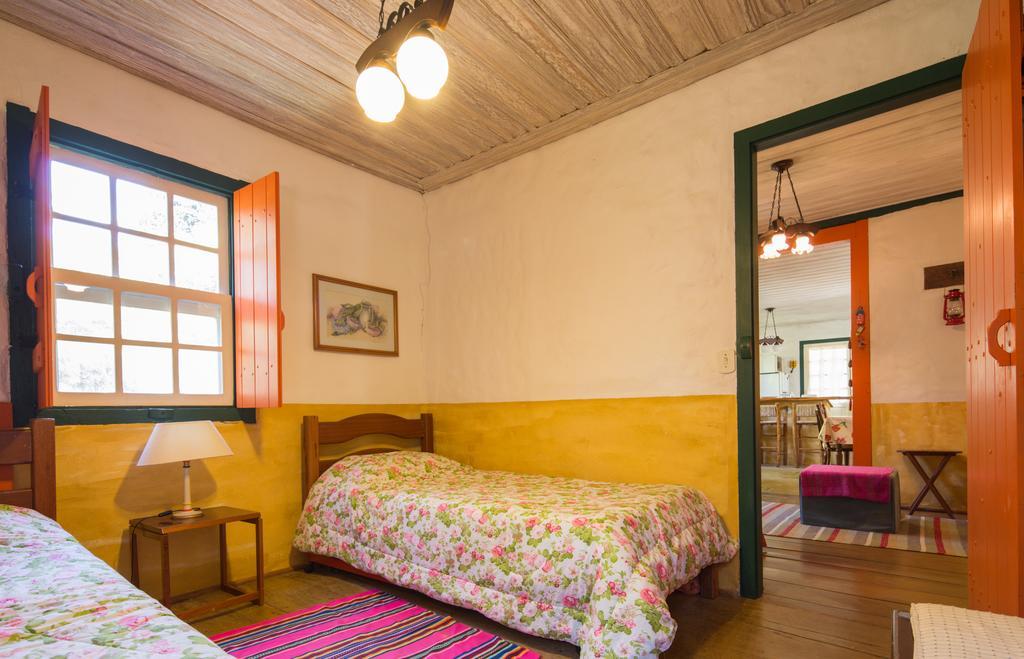 סנטו אנטוניו דו פינהאל Pousada Chales Da Casa Centenaria מראה חיצוני תמונה