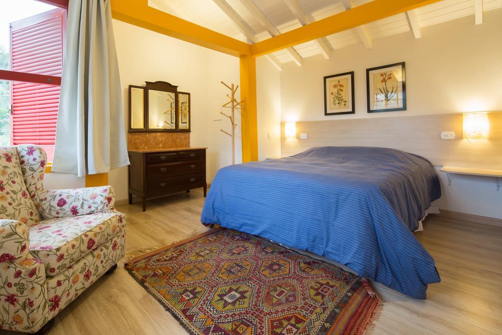 סנטו אנטוניו דו פינהאל Pousada Chales Da Casa Centenaria מראה חיצוני תמונה